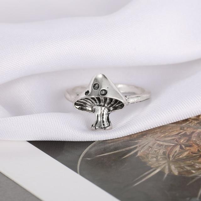 Finger Ring Girls Snake Smile Stylish Fashionable Men Jewelry Women Classic Vintage Ancient Tone Color Punk Hip Hop Adjustable Boho FrogFashion