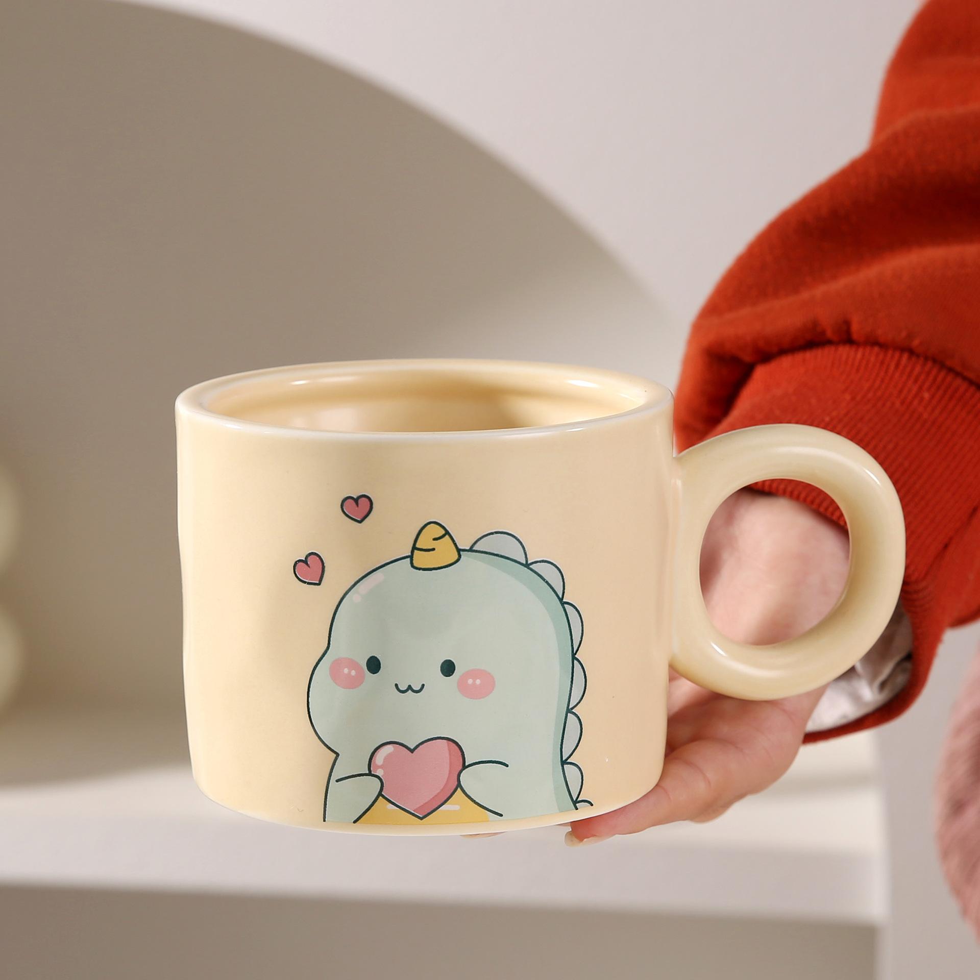 

Light Luxury Ins Style Dinosaur Ceramic Cup Cute Mug with Lid Spoon Household High Value Coffee Cup Souvenir 350ML