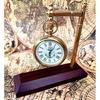 Messing Schreibtischuhr mit Holzsockel | Schreibtischuhr, Tischuhr, Antike Uhr, Vintage Uhr, Victoria Uhr für Büro & Küche Dekorativ