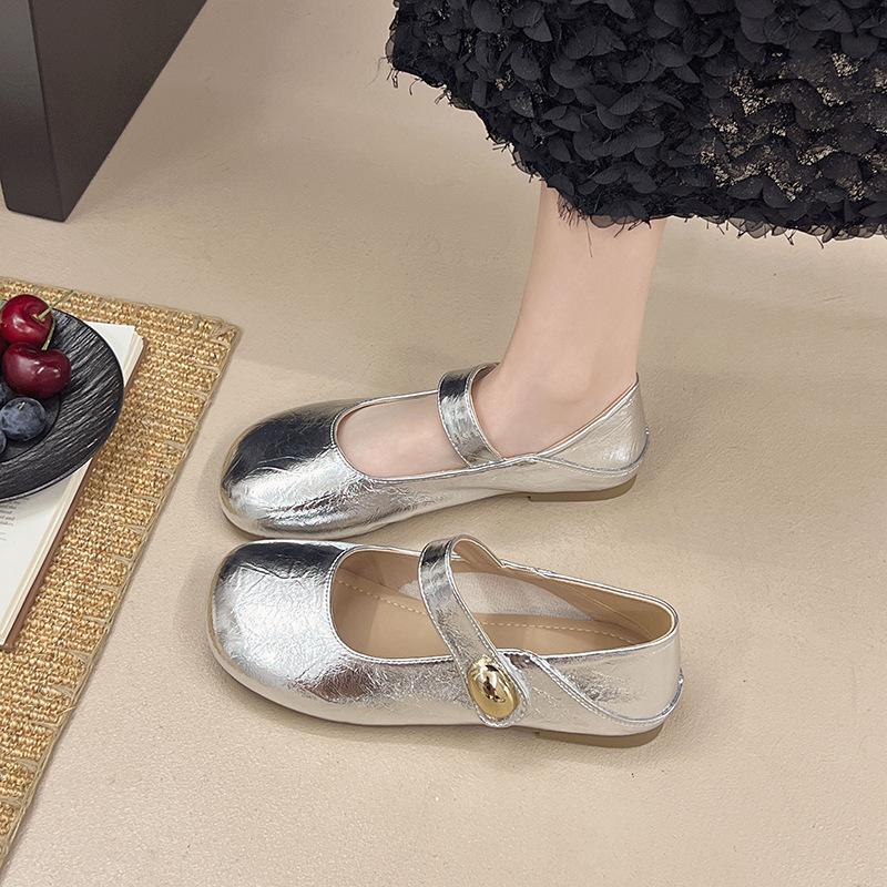 Elegant single shoes women's 2025 autumn new models with skirts soft-soled beanie shoes French Mary Jane silver small leather shoes