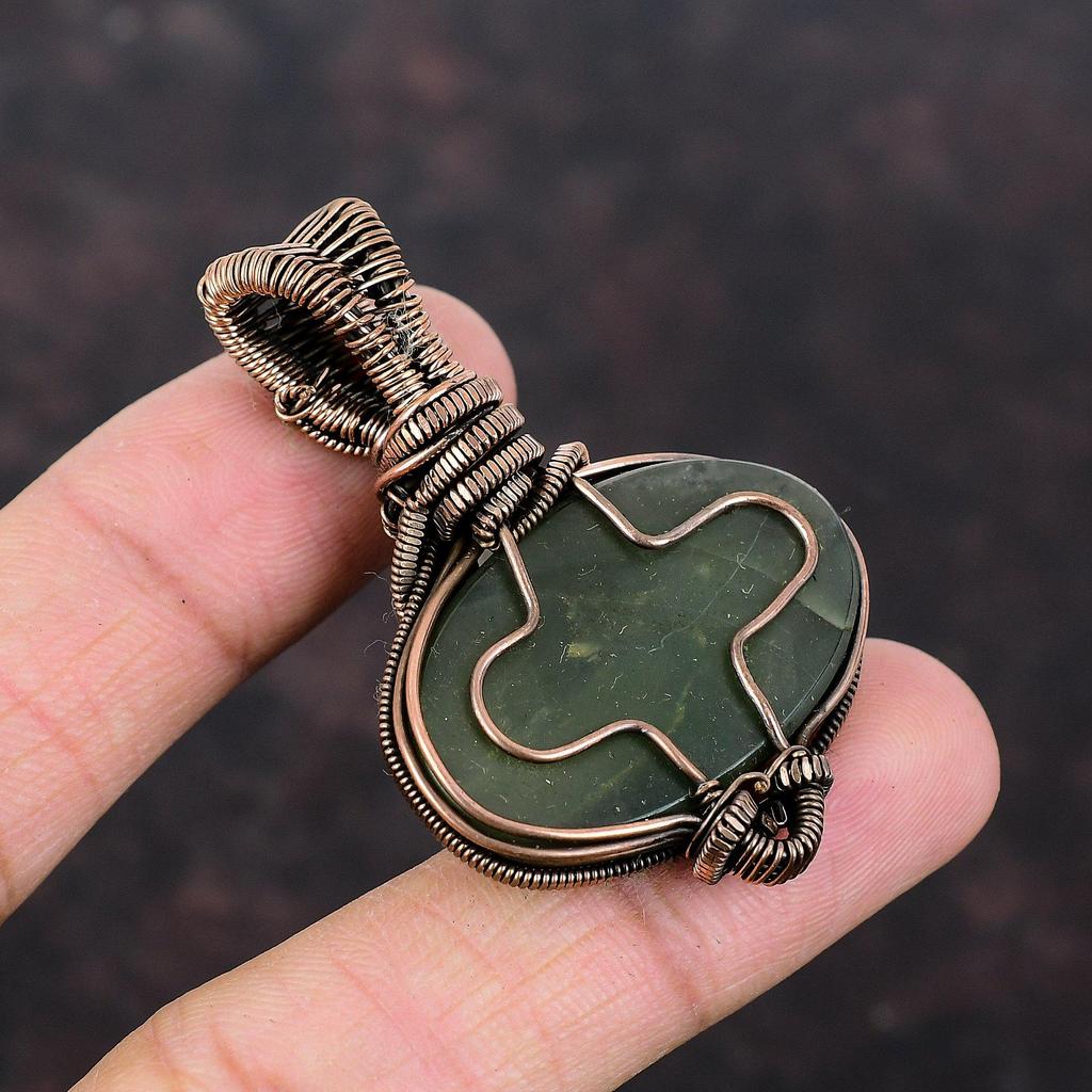 Vasonit Hänge Koppartrådsinlindat Ädelstenshänge Handgjort Regnbågsmånsten Hänge Fint Kopparsmycke Gåva Till Hennes Vasonit Smycken