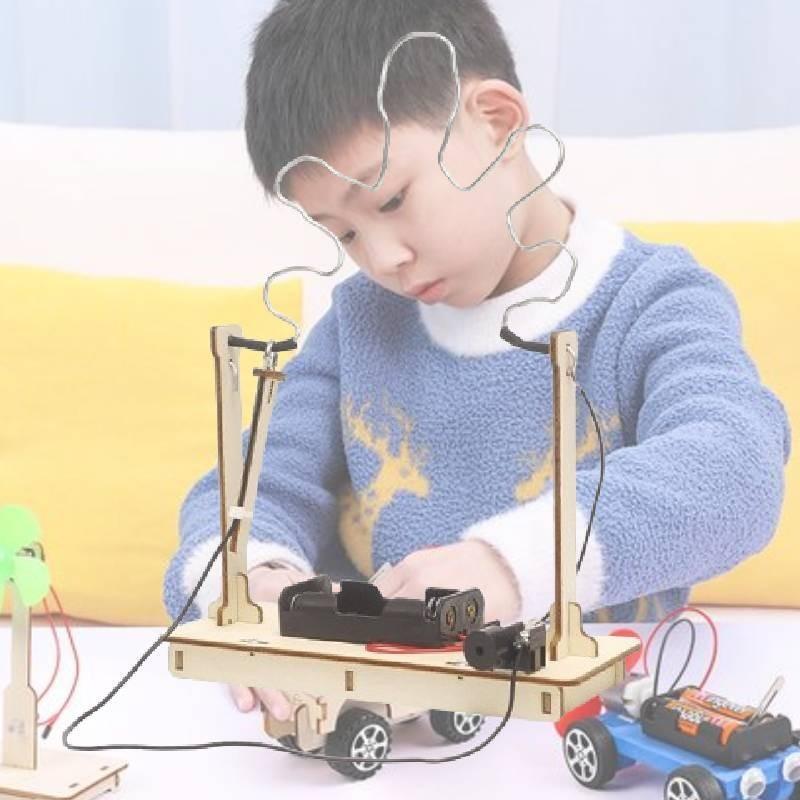 Kreatives DIY Crossfire Handgemachtes Wissenschaftsexperiment Erfindung STEM Pädagogisches Werkzeug für das Klassenzimmer Anpassbares Holzmaterial-Set