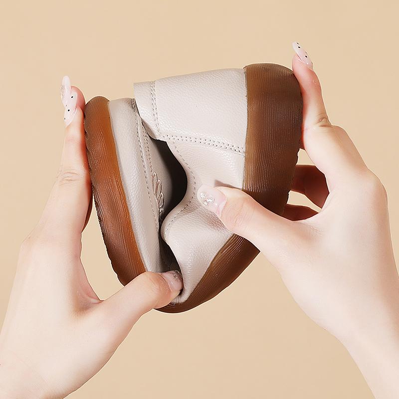 Women's casual large-sized spring and summer breathable loafers, walking leather shoes, fashionable flat work shoes for women