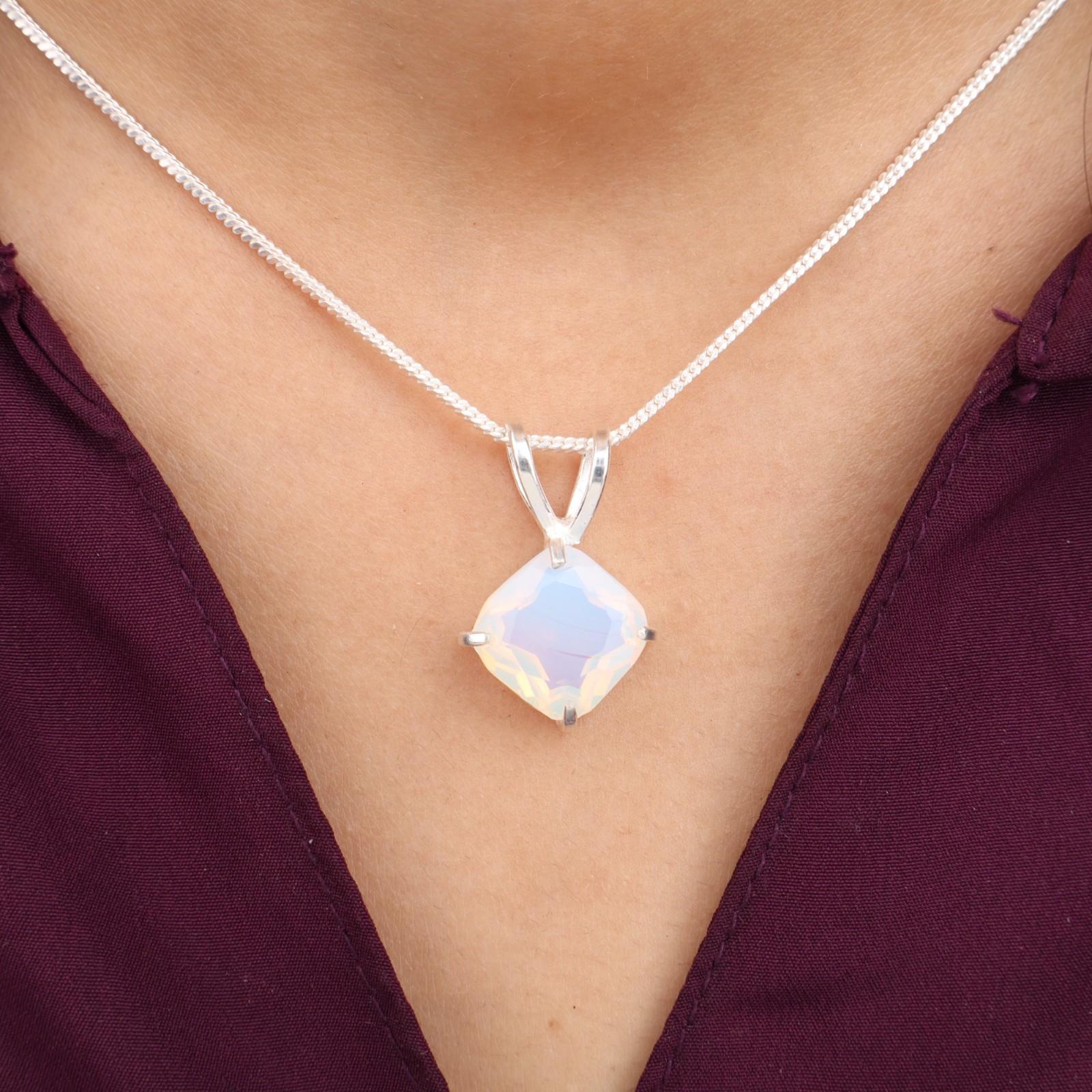 

Молочный опал драгоценный камень 925 стерлинговое серебро ювелирные изделия ручной работы кулон 0,93 для мамы PP-62-16