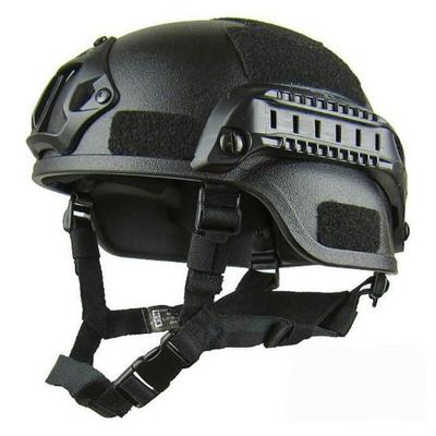 Capacete Tático com Sistema de Trilhos