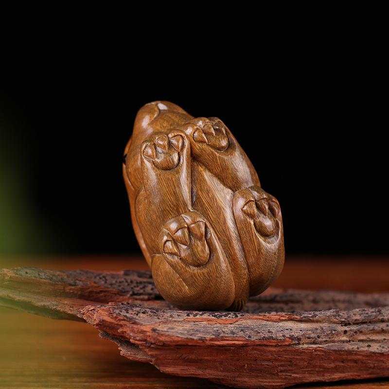 Cute Small Wooden Rabbit Figures 1.37" Green Sandalwood Carving Zodiac Rabbit Handicrafts Desk Home Decoration DIY Pendant Gift