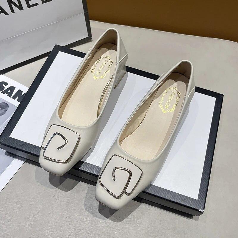 

Модные туфли-лодочки, женские туфли-оксфорды без шнуровки на высоком каблуке с квадратным носком, женские туфли-оксфорды с металлическими украшениями, однотонные кожаные туфли на платформе, женские туфли 34 бежевый