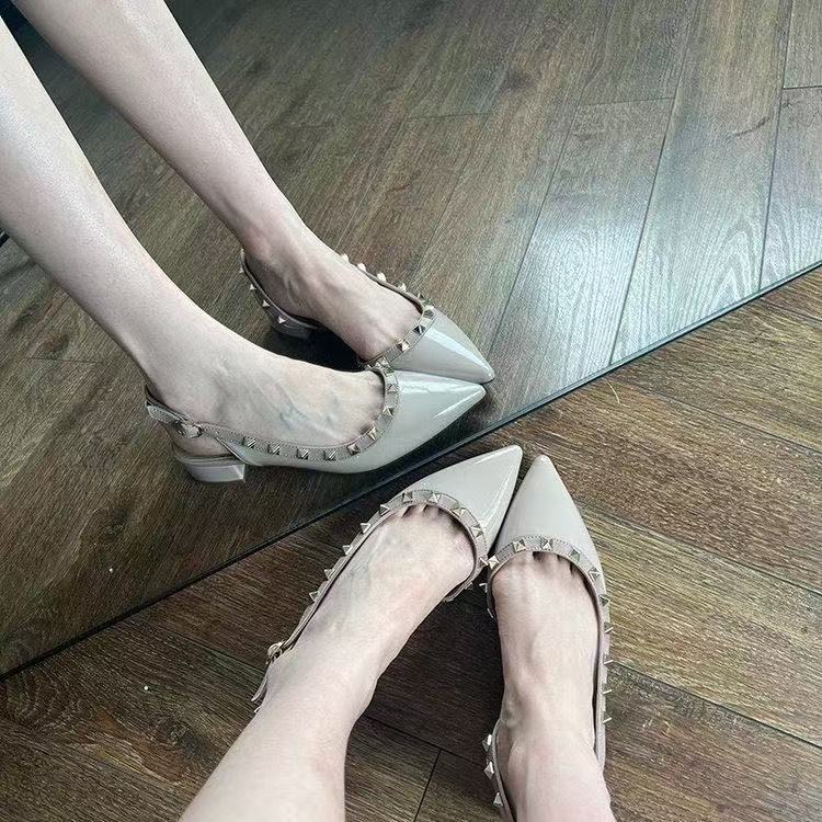 Summer Versatile Pointed Rivet Shoes Pointed Bag Head Roman Sandals Women's Fashion Comfortable Retro Women's Shoes