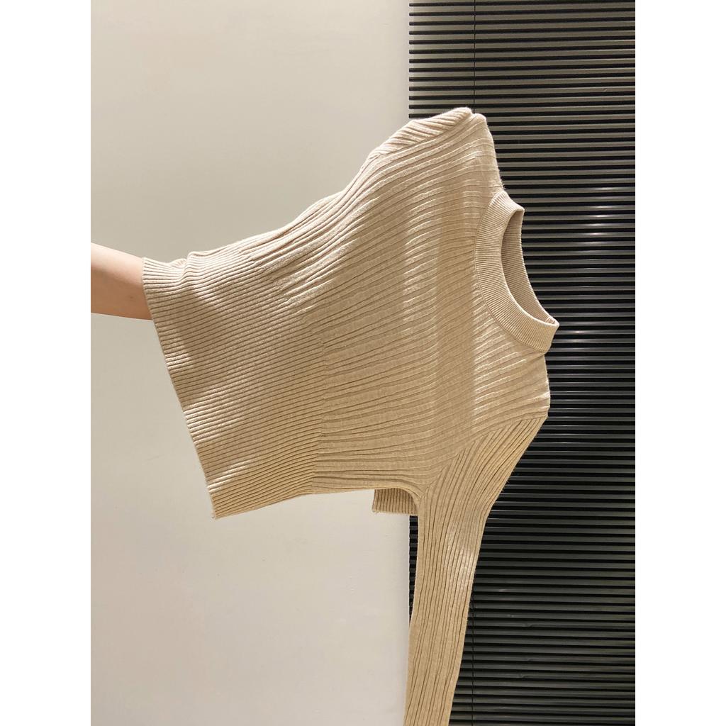 High-end pit strip slim-fitting short knitted sweater autumn and winter shoulder waist soft waxy sweater women's top with bottoming shirt inside