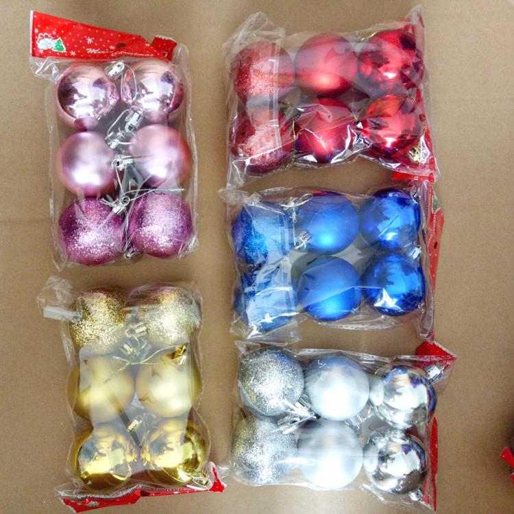 Weihnachtsbaum Ornamente: 6 galvanisierte Dekorationskugeln (7cm, 5cm) in Gold, Silber, Rot und Blau.