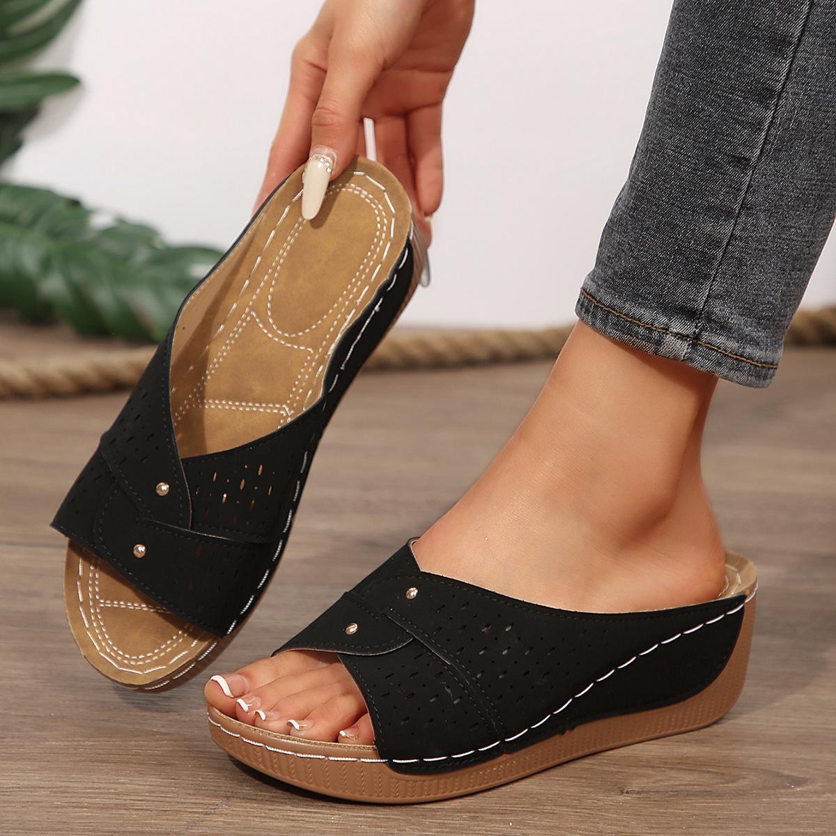 

Crossed round head women s casual large size high heel belt hollow new slope heel rivet decorative women s cool slippers 43 чёрный