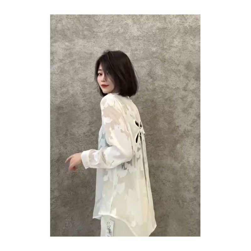 

Экспортный заказ! Шелковая пряжа Флокирование Маленький Удлиненный Раздел с воротником-стойкой Однобортная Рубашка Элегантная Женская Длинная Летняя Одежда для защиты от солнца White 2XL