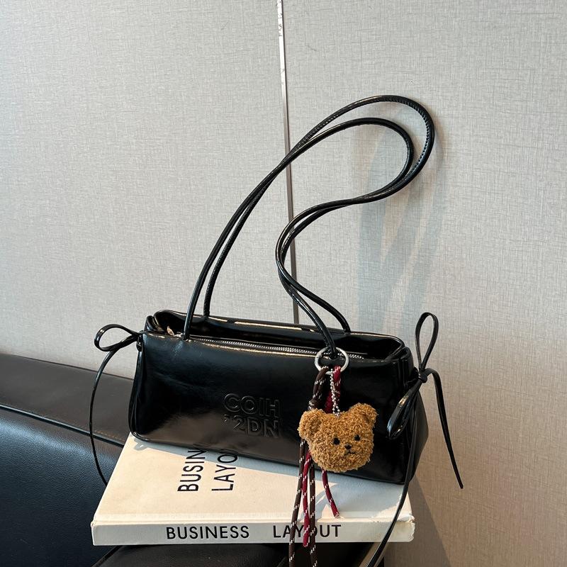 

Новая универсальная сумка из мягкой кожи, большая вместимость, женская сумка, сумка подмышку, модная премиальная текстурированная сумка-багет на плечо чёрный