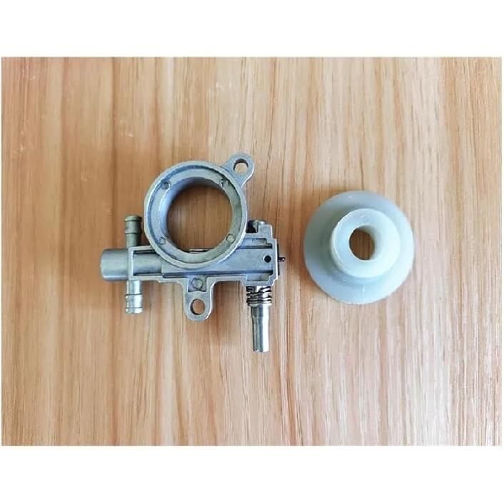 T435 Oil Pump Worm for Husqvarna Chain Saw T435 T425 Alpina 422 STIGA SPR270 Castel Garden XC42 Chainsaws housing Oiler Parts(Oil Pump and Worm)