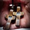 Walnut Wood Cross Keychain Heart-Shaped Pendant Wooden Handmade Keychain Religious Christian Prayer Guarding Get Rid Of Worries