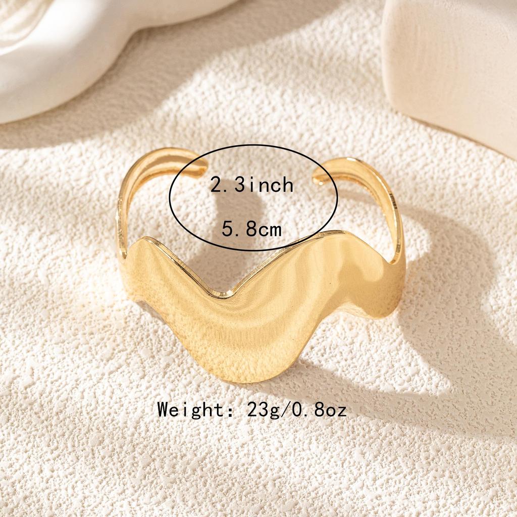 Exaggerated Wavy Ripple Streamline Open Bangle