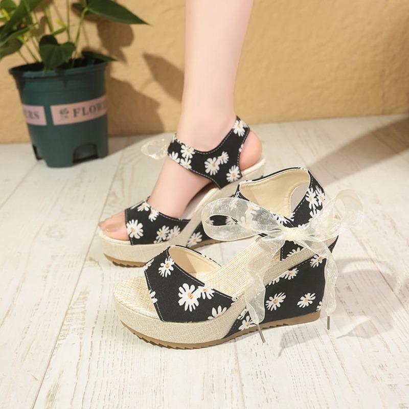 Large Size Wedge Sandals Spring New One-word with Small Daisies Women's Shoes with Skirts Beach Shoes