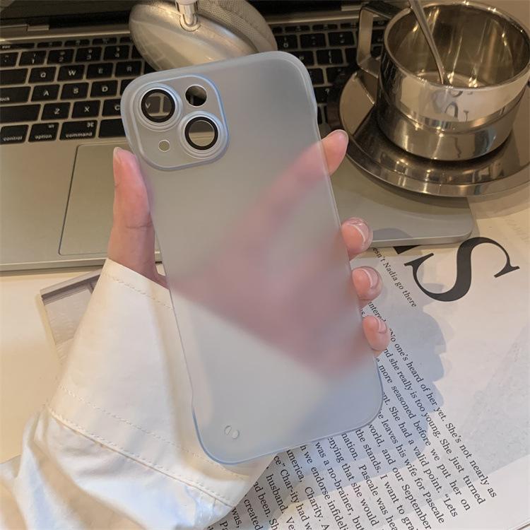 Ultra-thin ice mist borderless, suitable for iPhone17 magnetic mobile phone case, Apple 16promax matte 13 protective case.