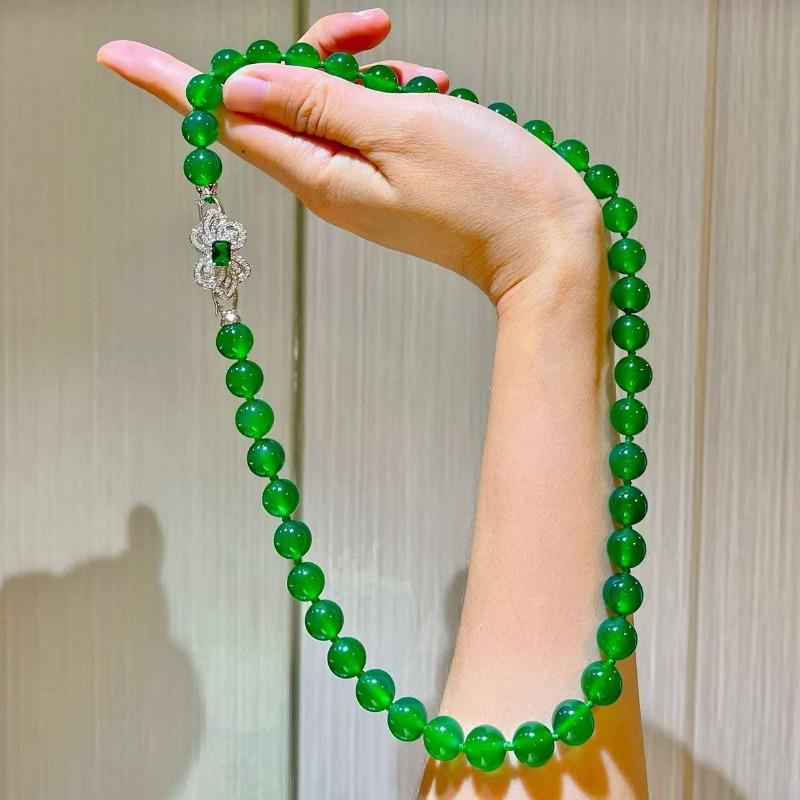 Green Jade Round Bead Necklace With Paved CZ Four Leaf Clover Toggle Claspgreen jade round bead choker necklace