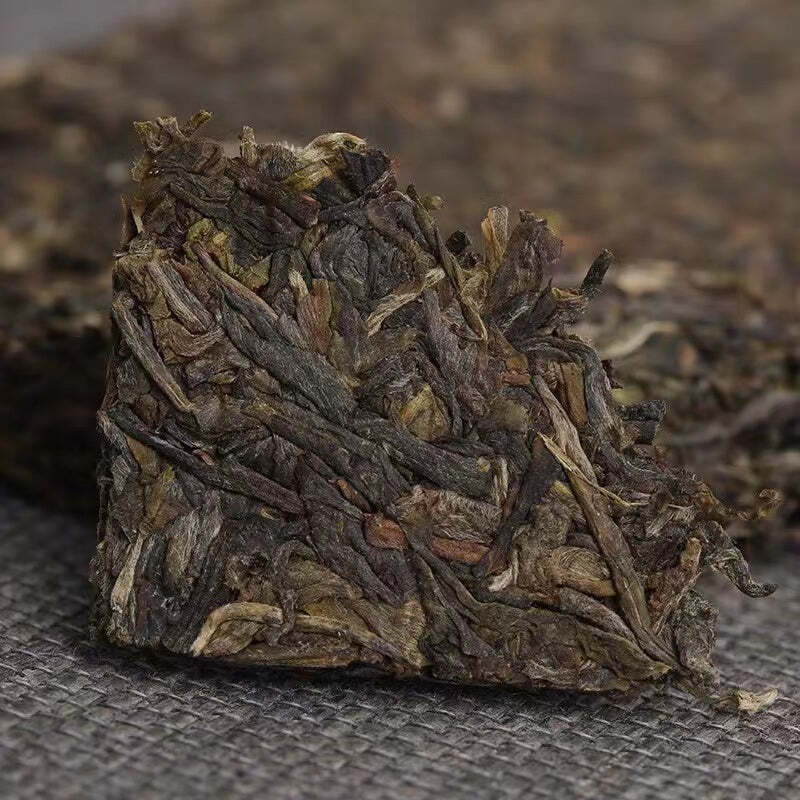 200g Yunan Puerh Raw Tea Brick Bulangchunjian Pu-erh Tea Chinese Pu'er Green Tea