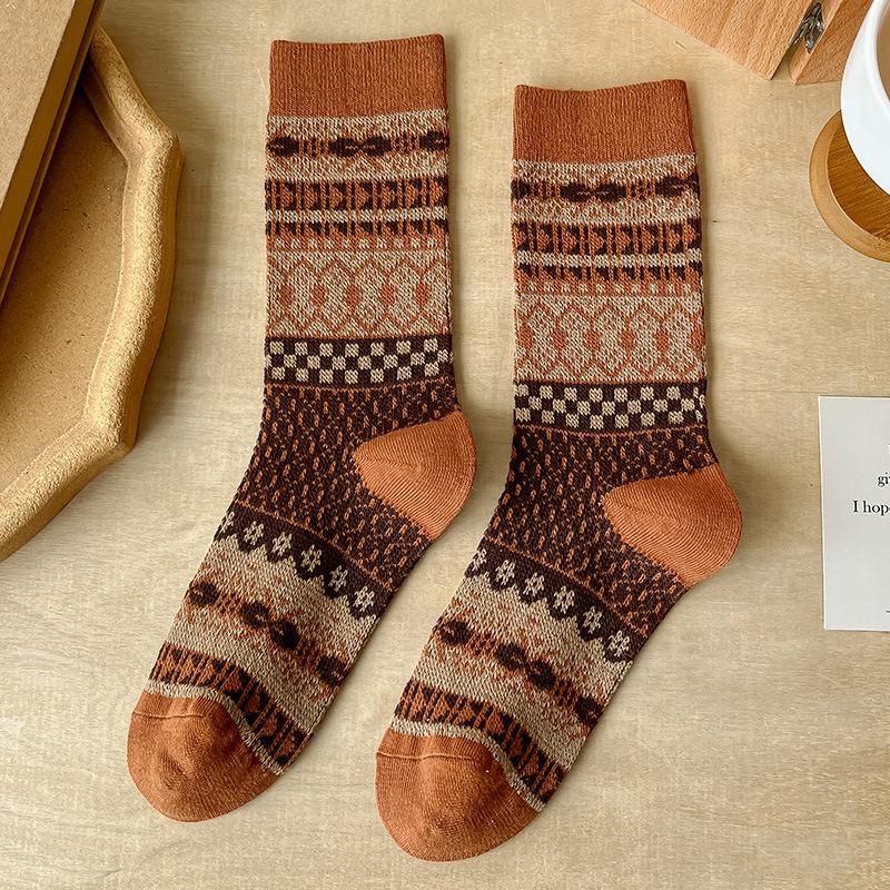 Șosete groase de lână în stil etnic special de iarnă Șosete retro îngroșate de lână de iepure caldă pentru femei șosete din cașmir în stil etnic cu buline