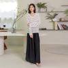 Laengsseon Ls_V-Neck Horizontal Stripes Top_White