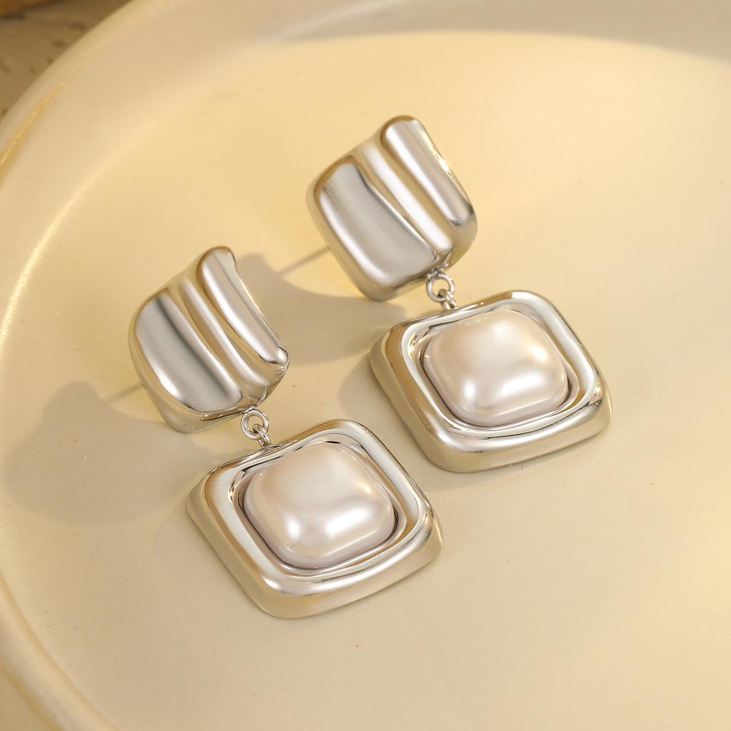 GEMCHIC Women's French Vintage Geometric Square Irregular Pearl Earrings Light Luxury High-end Sense Niche Temperament Earrings Wholesale