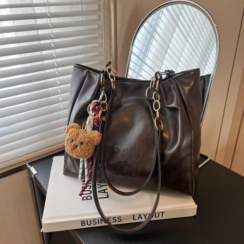 Classy Functional And Womens Tote Bag Featuring Stylish Stitching And Internal Phone Pocket