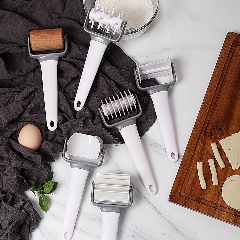 Non-Stick Multi-Purpose Rolling Pin & Patterned Dough Cutter Set