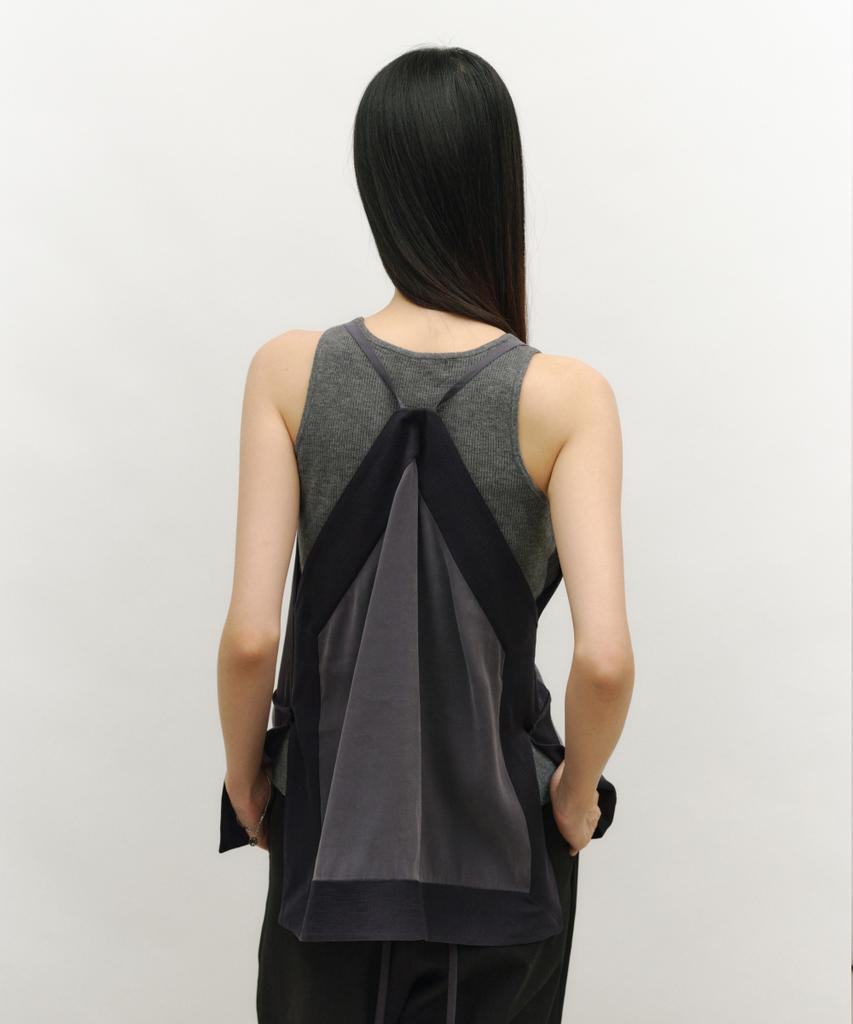 LOW TIDE Frame Cowl Halter Top [Charcoal]