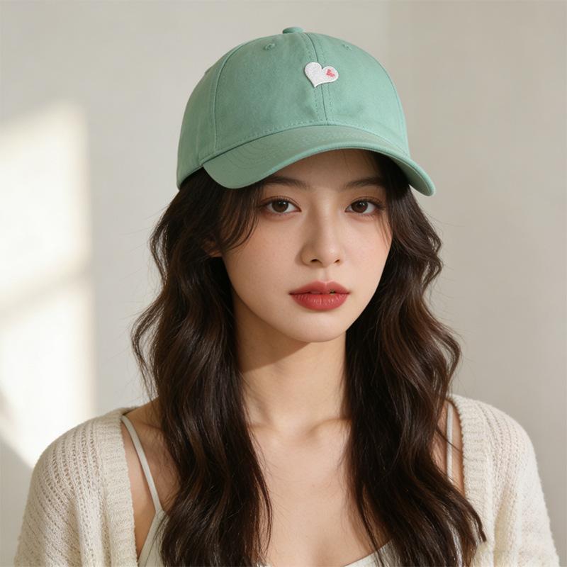 Heart-Print Women's Baseball Cap Versatile Soft-Top Design with Wide Brim To Flatter Your Face—Perfect for Couples and Sun Protection
