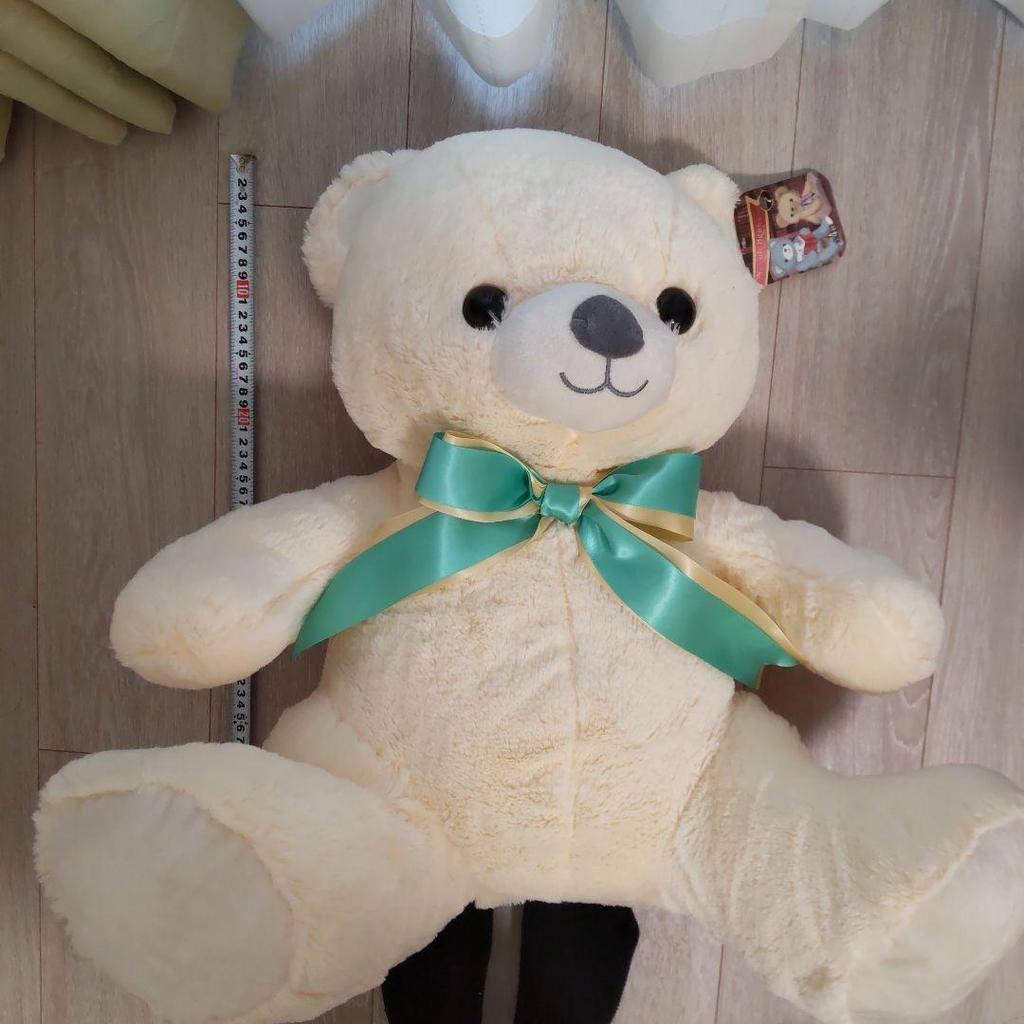 [USED] Extra large cream-colored teddy bear