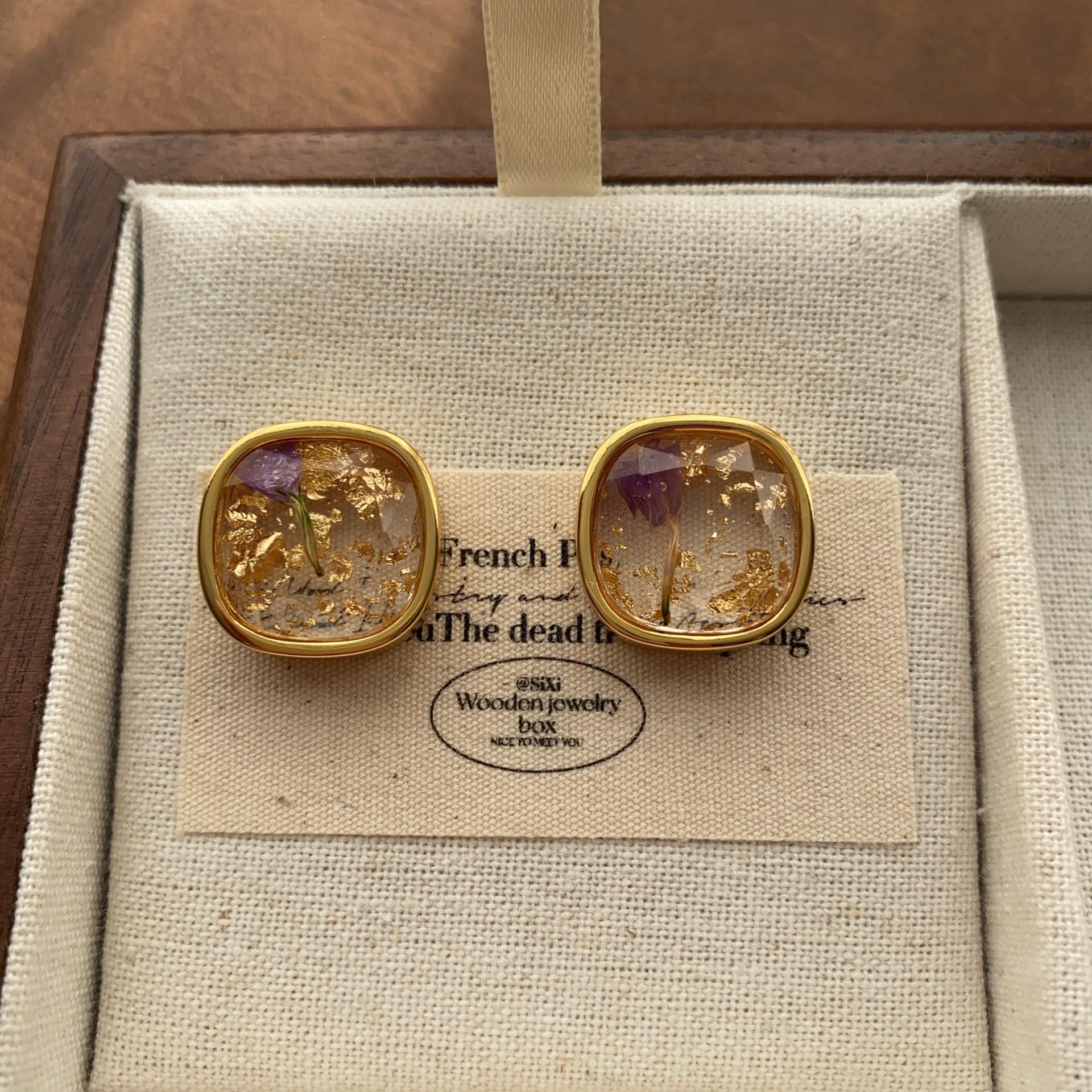

Retro Symphony Art Square Stud Earrings Unique Dried Flower Gold Foil Earrings