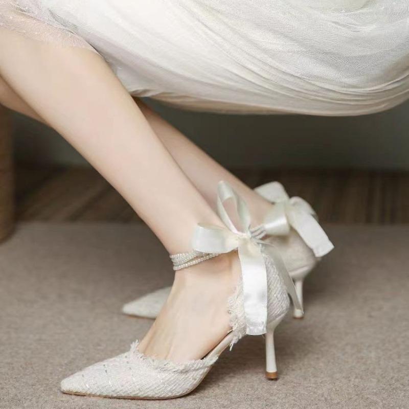 Womens Pumps 2024 New Wedding Luxury Brand Design String Bead Pearls High Heels Ladies Sexy Elegant Pointed Toe Sexy Pearl Shoes