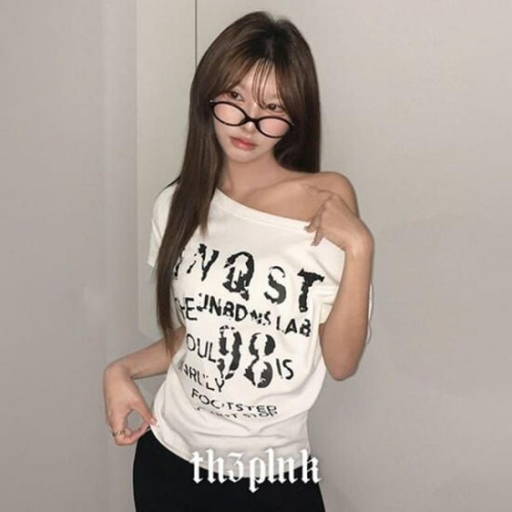 The Pink Loose FiT BoaT Neck VinTage Crack PrinTing T shirT