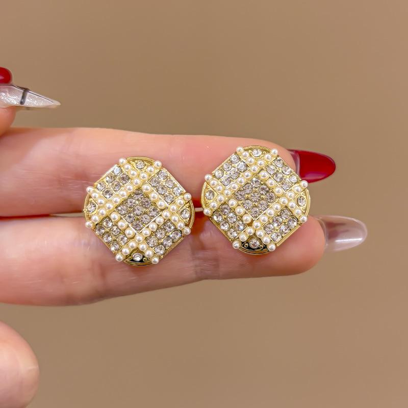 Boucles d'oreilles de luxe rétro français café ambré - Puces élégantes pour femmes avec design de niche