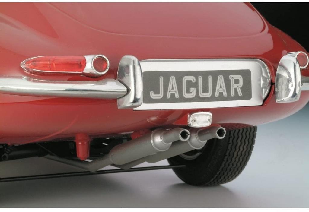 German Revell Jaguar E Type Limited Edition Plastic Model 07717 1/8