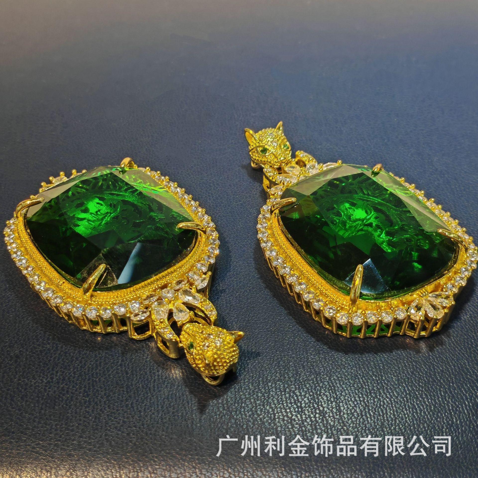New green glass pigeon egg pendant, imitation emerald necklace, cross-border live broadcast of European and American fashion explosions