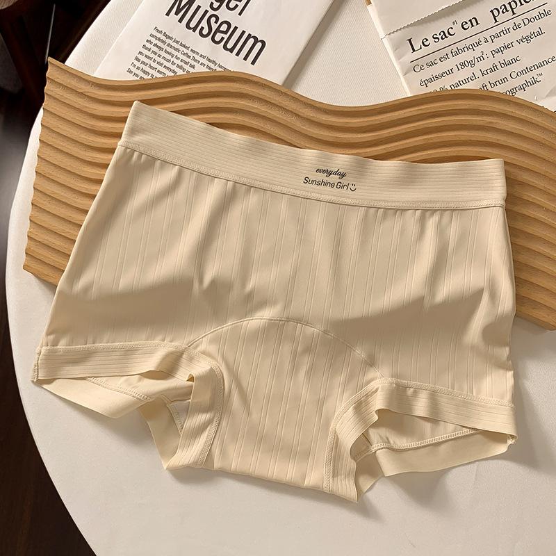 

Жіночі весняно-осінні бавовняні дихаючі труси з подовженою ластовицею, середньою посадкою, з плоским швом XL тілесний