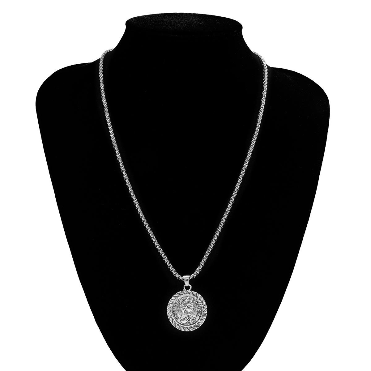 New Vintage Distressed Queen Head Necklace for Men Trendy Fashion Simple Versatile Popular Men s White K 04426