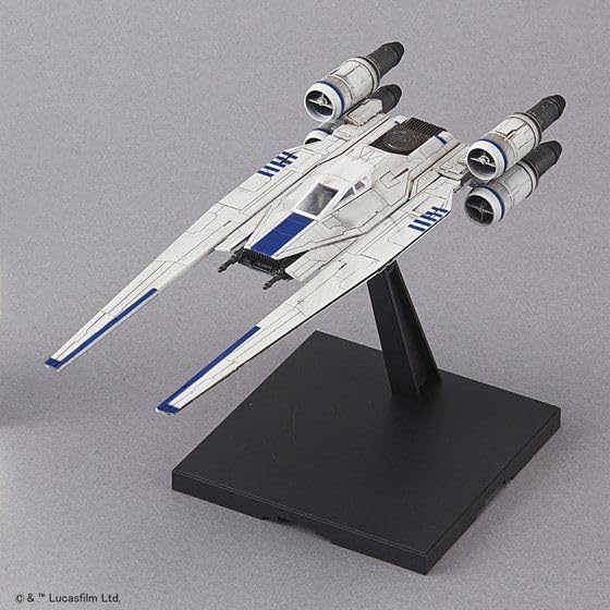BANDAI SPIRITS Paquete de modelo de plástico del caza TIE Striker de Star Wars a escala 1/144 U-Wing y codificado por colores (Nueva versión)