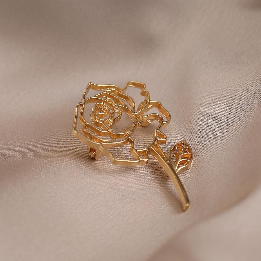 Hollow Rose Brooch, High-end Female Design Sense, Metal Pin, Exquisite Camellia Corsage Clothes