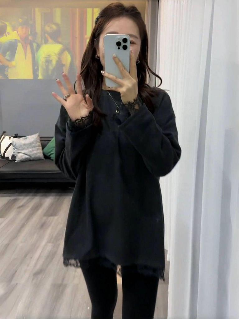 Chic Lace Long Sleeve Slimming T-Shirt - Plus Size Women’s Autumn/Winter Fashion