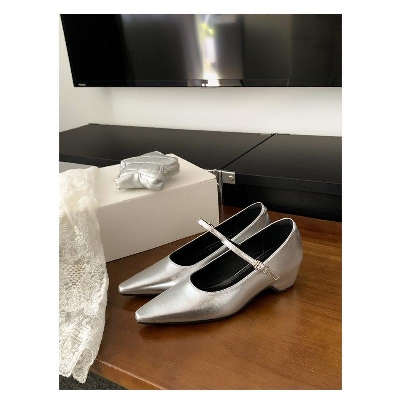 

Sheepskin version~ Temperament one-word buckle thick heel Mary Jane shoes women s shoes pointed single shoes light mouth commuter high heels 40 серебряный