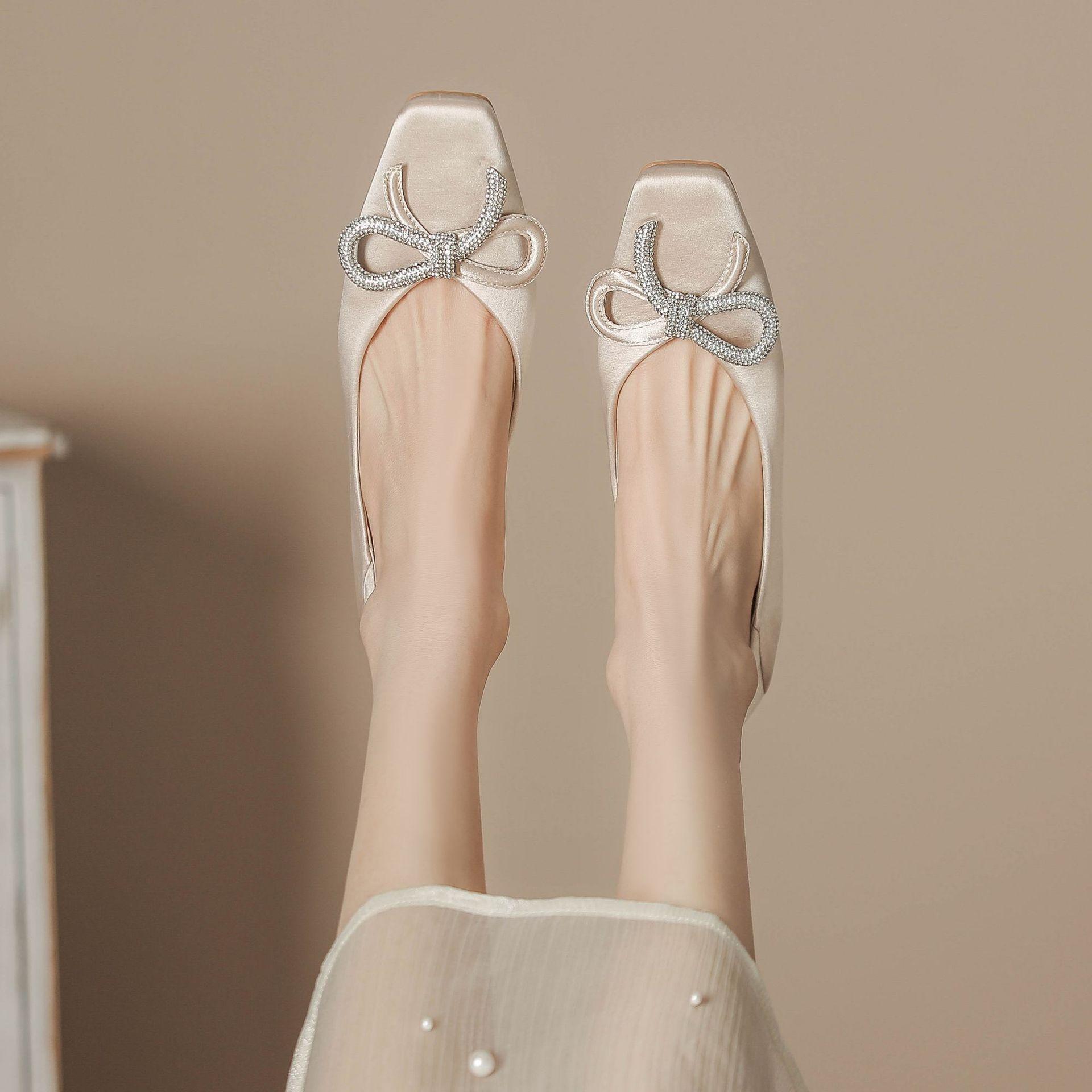 

H759-3 атласные туфли на высоком каблуке с квадратной головкой женские модные фэн-шуй бриллиантовые украшения толстые каблуки женские туфли кожаные стельки весна новинка 34