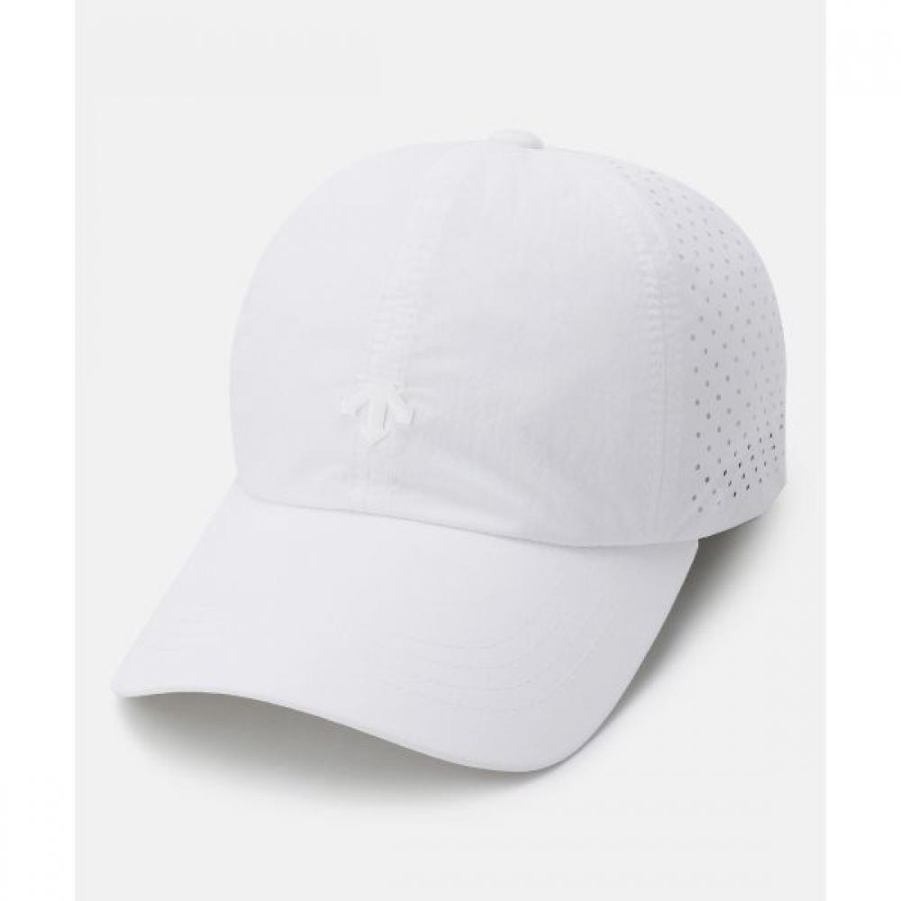

DeScente Женская тренировочная перфорированная бейсболка белого цвета WHT0WHITE/F