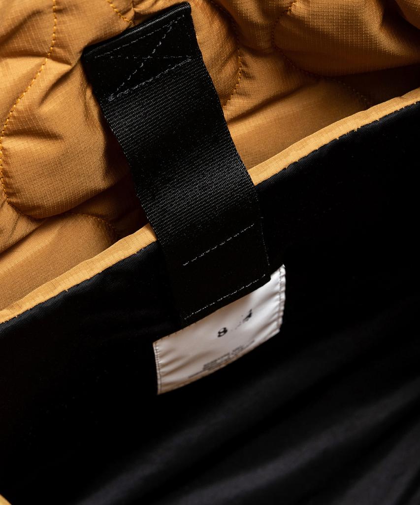 Kaneitei Rome Helmet Bag L (Black) / Recycled