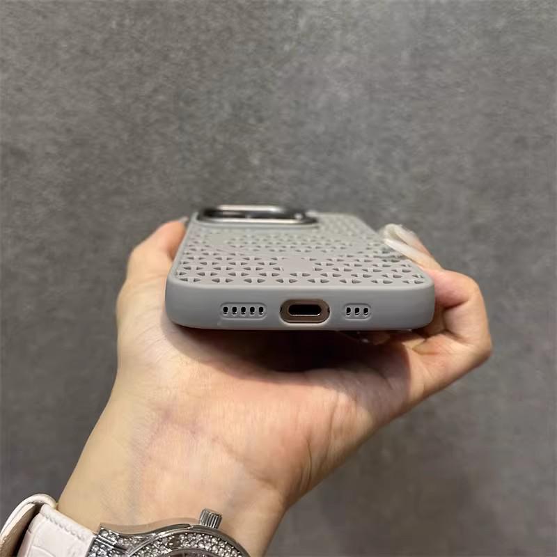 iPhone 17 Pro Max Case: Heat Dissipation Mesh, Lens Stand, Magnetic, Drop-Proof Cover