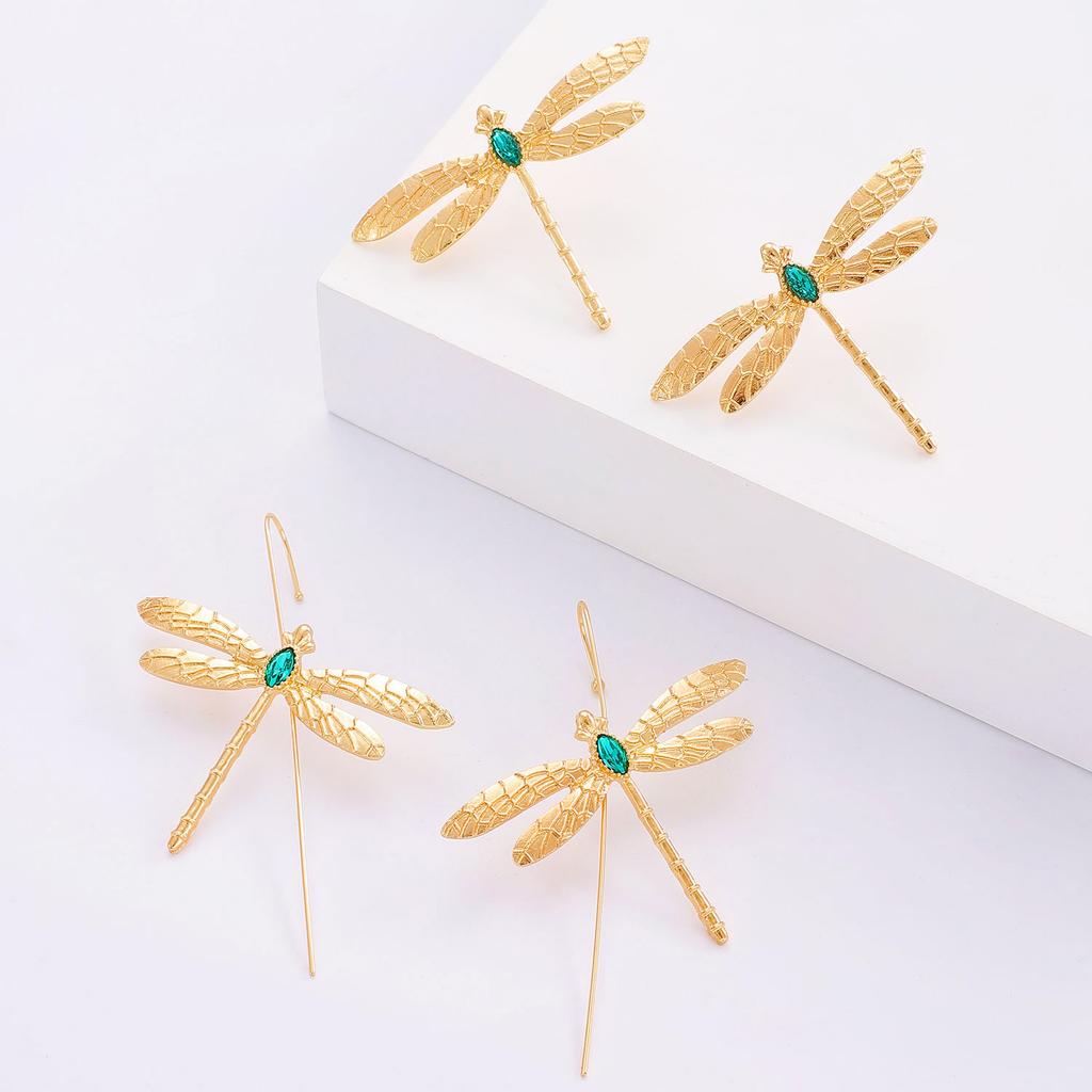Fashion Dragonfly Stud Earrings For Women Unique Animal Ear Jewelry