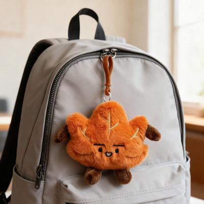 Klonowy Liść Pluszowy Brelok Kreskówkowy Anime Liście Pluszowa Zabawka Zawieszka do Plecaka Torby Uroczy Dodatek z Motywem Jesieni